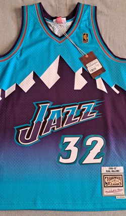 Men's Utah Jazz Karl Malone Mitchell & Ness Purple 1996/97 Jersey for Sale  in Long Beach, CA - OfferUp