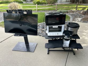 Ultímate Dorm or First Apartment Appliances & TV Setup Bundle