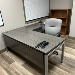 L shape desk 