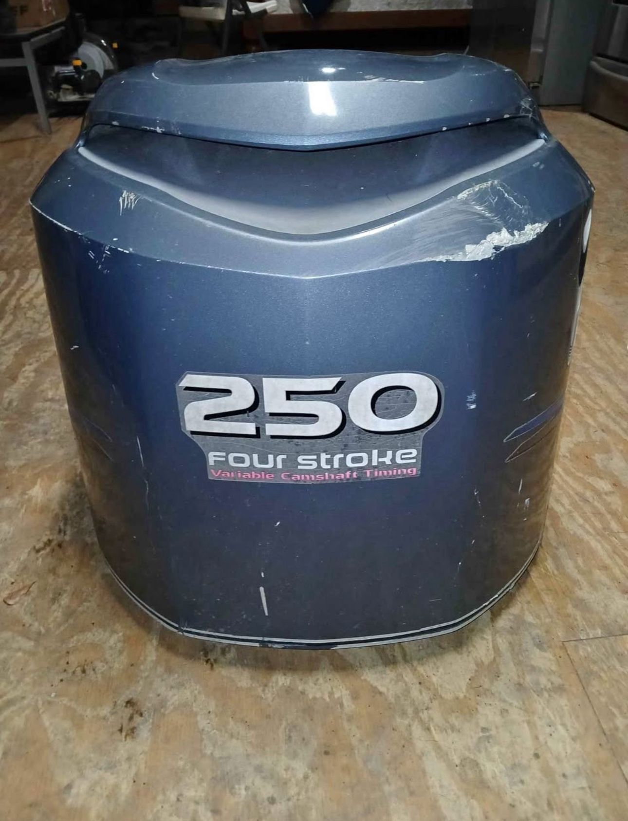 Yamaha 250 fourstroke outboard motor hood