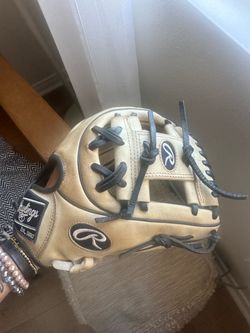 Heart of the Hide glove