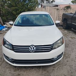 2012 Volkswagen Passat 
