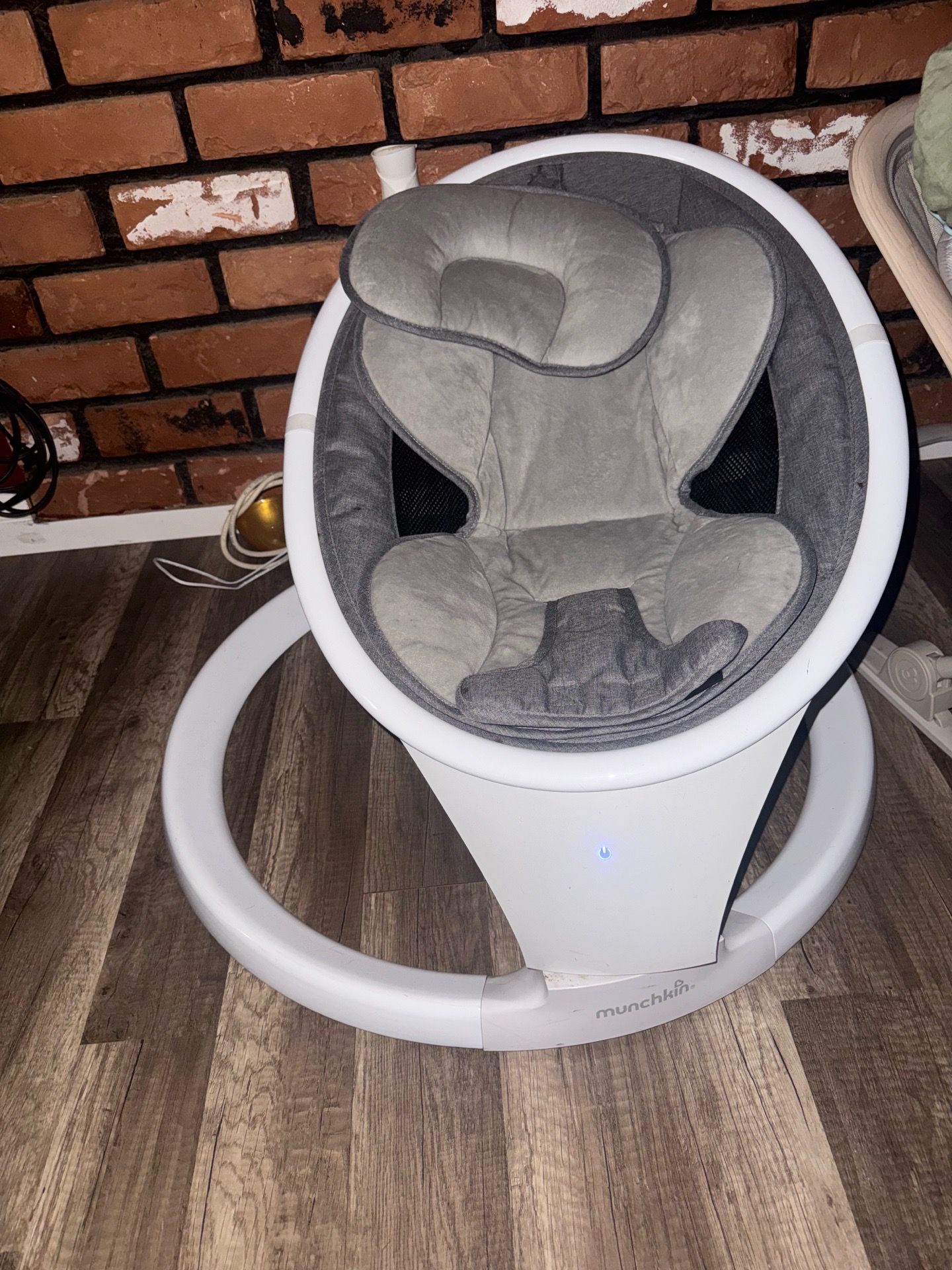 Baby swing