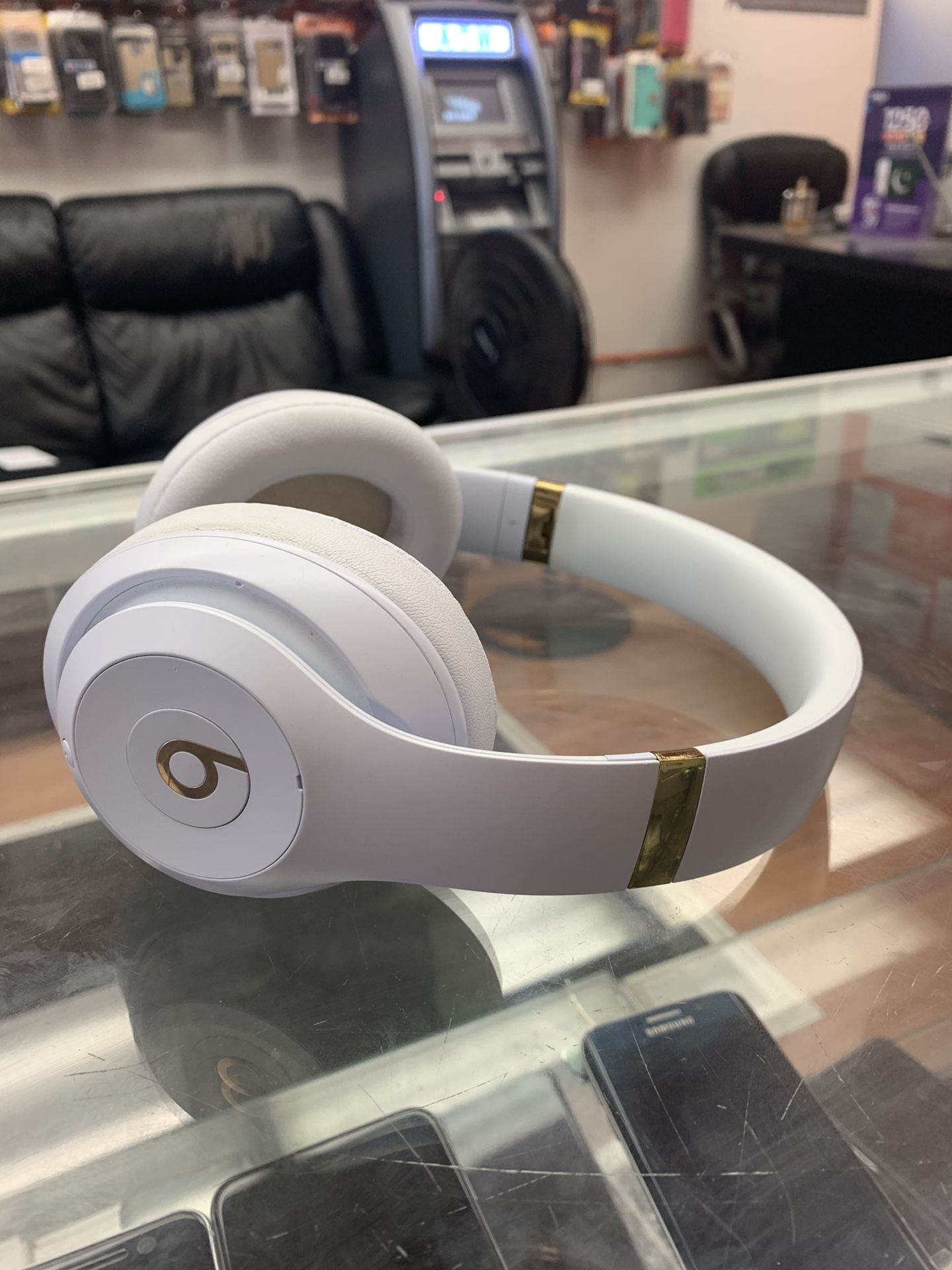 Beats studio 3 wireless headphone white mint