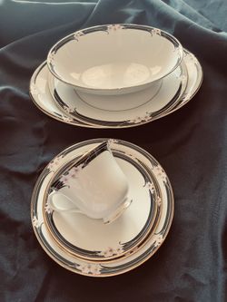 Fine China, Royal Dalton Vogue Collection , Enchantment English Porcelain, ten place settings with serving pieces in beautiful black pink gold and whi