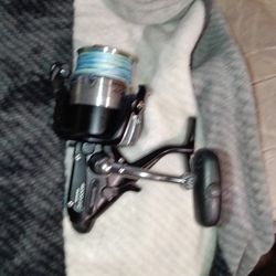 Shimano 4000 Baitrunner 4 Ball Bearing I Paid $149 For This Real And Used It One Time This Price Is Firm I Will Not Drop The Price