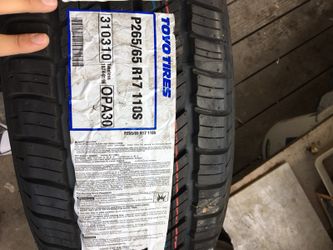 Toyota Open Country Factory tire R17