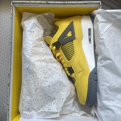 Jordan 4 