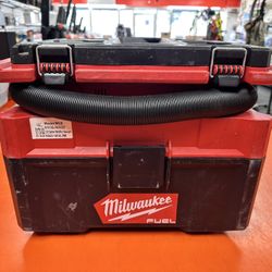 Milwaukee 0970-20 2.5 Gal Wet/Dry Vacuum