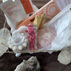 Crystals Gift Basket 🎁 