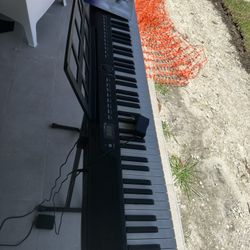 Electric Keyboard