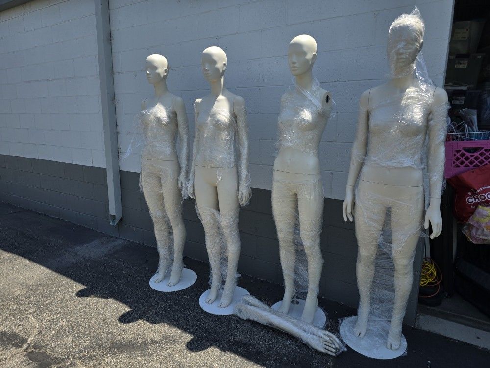 Mannequins 