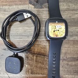 Fitbit Versa 4 