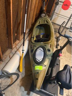 Kayak - Future Beach Trophy 126 - 10 ft - 2 built in containers