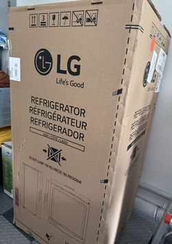 LG 6.0 cu.ft. Single Door Mini Refrigerator/top freezer