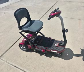 Automatic folding electric scooter gently used $1500.00