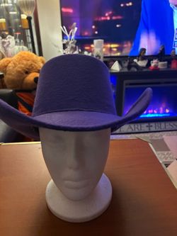 Woman cowboy hat