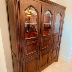 MOVING!  HENREDON 2-piece china Cabinet