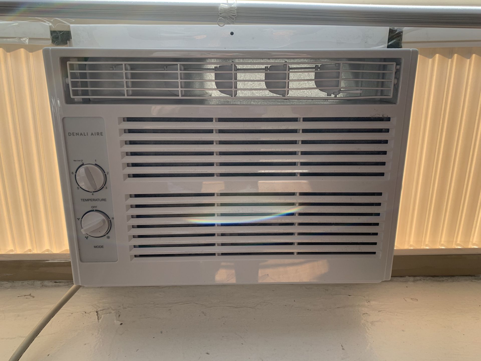 Denali Aire 5000 Btu Window Air Conditioner for Sale in Berwyn, IL