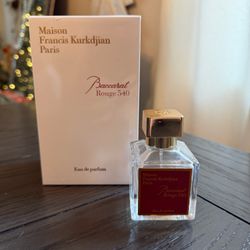 Baccarat Rouge 540 Eau de Parfum 2.4oz / 70ml – Clear Bottle (White Box) 