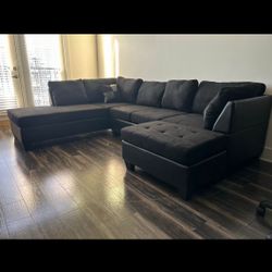 BLACK SECTIONAL