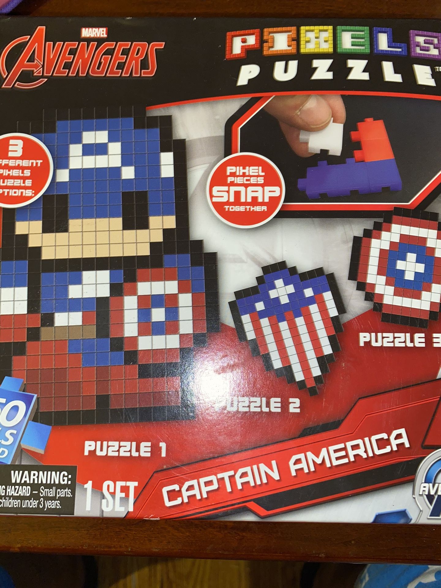 Avengers captain America 350 piece pixel puzzle
