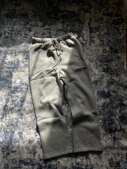 ESSENTIALS SWEATS (dark oat)