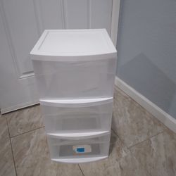 Plastic Drawer In Storage Containers In Organizers In Storage Bins In Great Condition Very Clean 