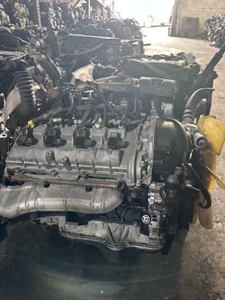 Motores y transmisiones 305/590/3018