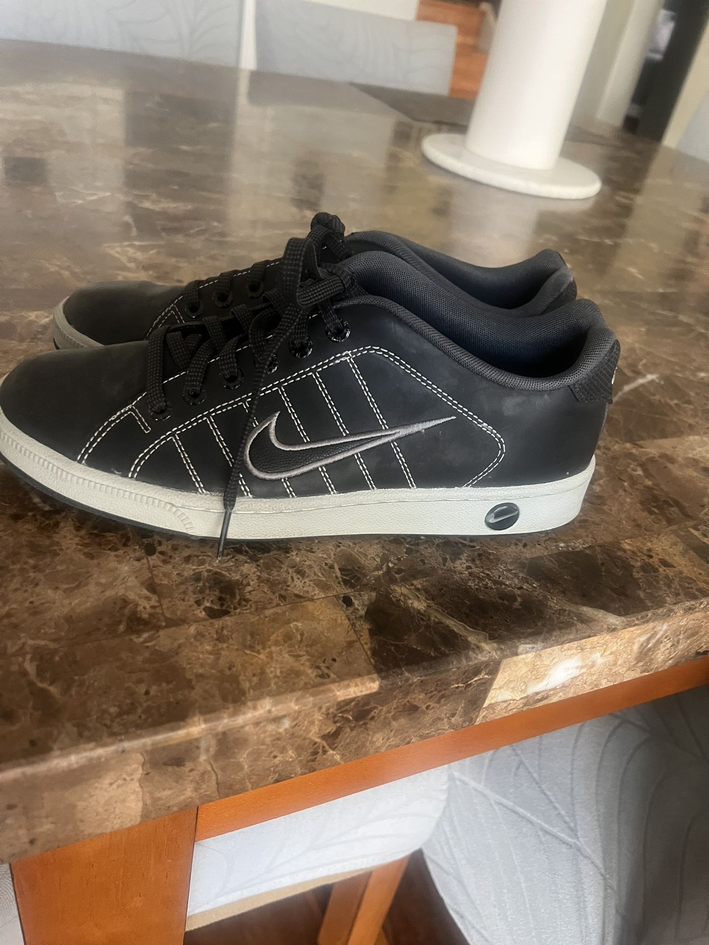 Shoes Nike Size 8
