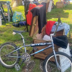 Yard Sale Everything Goes TODAY!!!