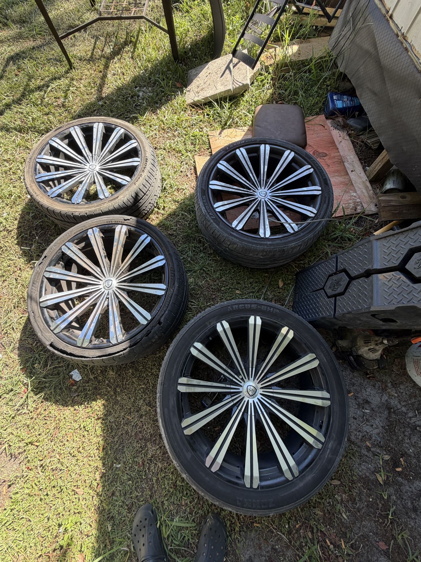 6x135 22 Inch Wheels for Sale in Groveland, FL - OfferUp