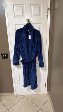 Men robe