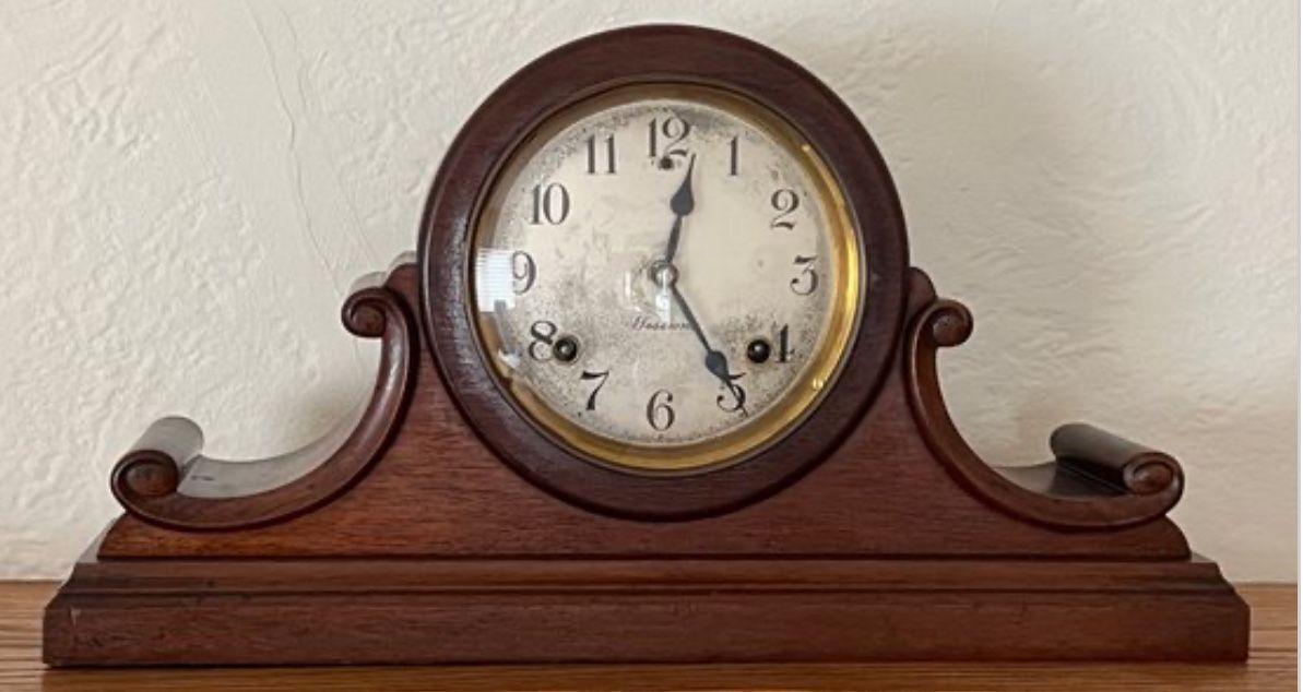 SESSIONS WOOD MAHOGANY MANTLE ANTIQUE CLOCK WITH KEY NEEDS REPAIR