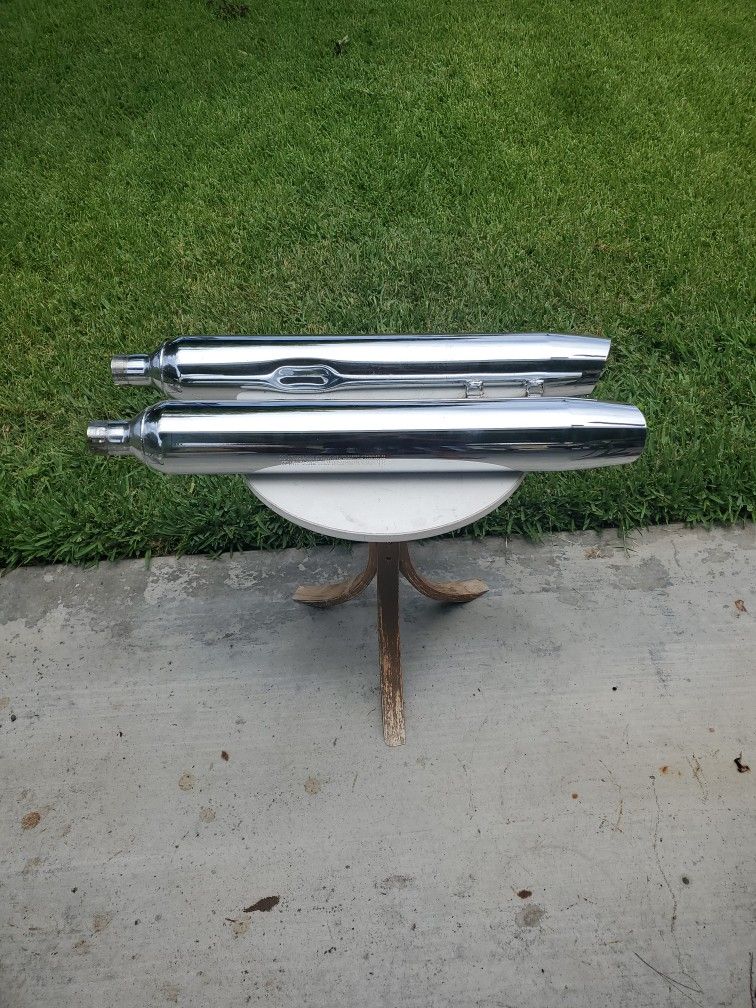 Stock Harley Davidson mufflers