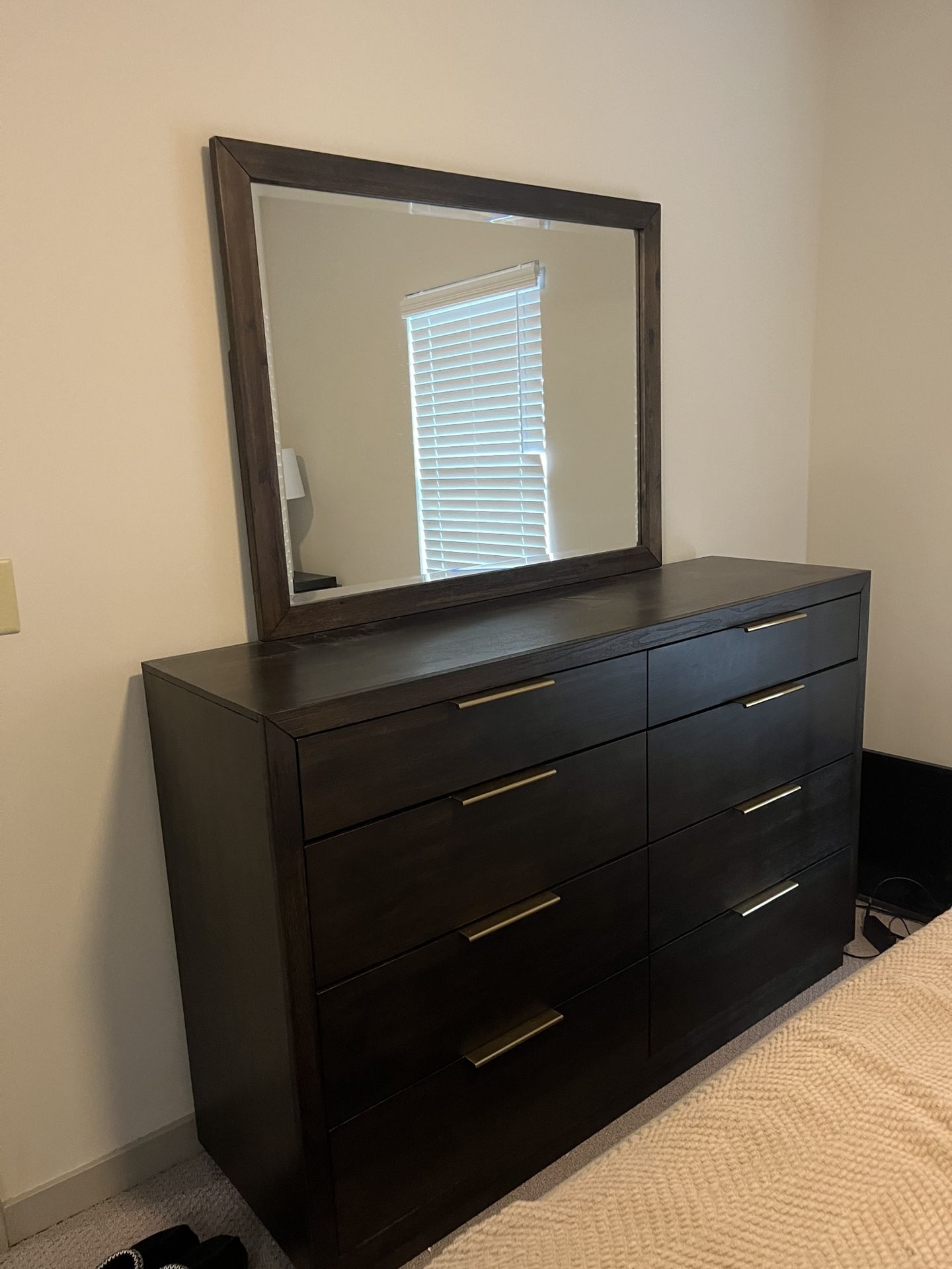 2 Column modern Dresser