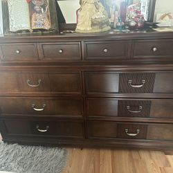 Queen Bedroom Set 