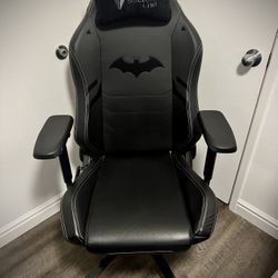 Secretlab Dark Knight Batman Gaming Chair – Premium Condition! 