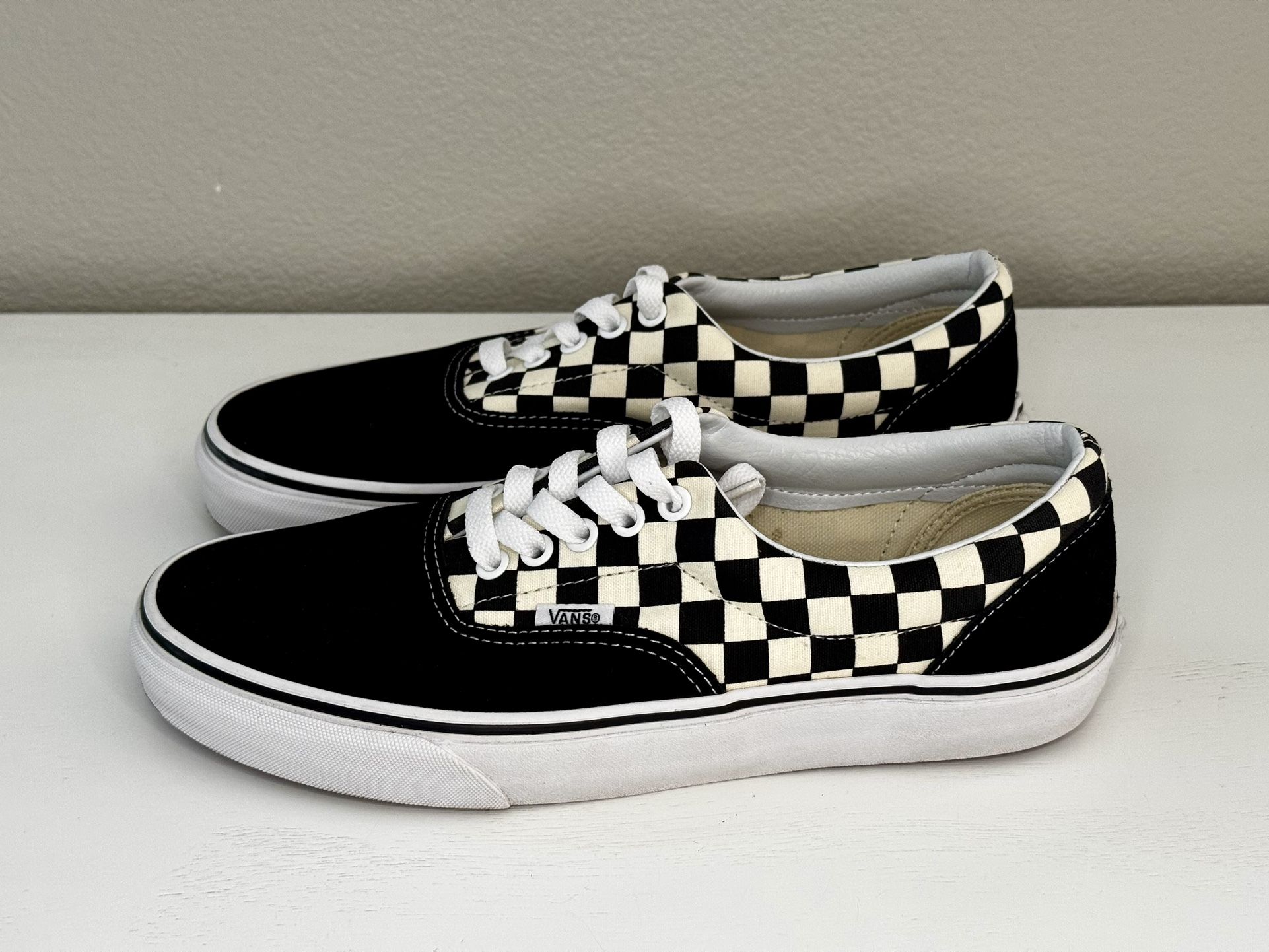 VANS Era (Primary Check) Black/White (damaged box) Size 8.5 Mens