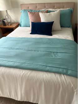 Linen Queen Platform Bed Headboard, Mattress and Pillow Top