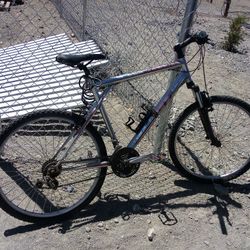 Gt Mountain bike Big 27 Inch 