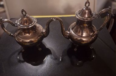 Rogers Silver-Plated Teapot and coffee Set of 2