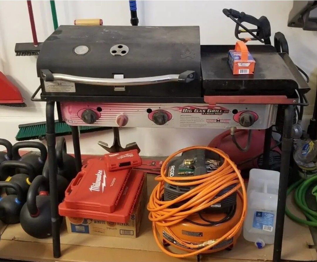 CAMP CHEF PORTABLE BIG GAS GRILL III OUTDOOR BBQ BOX - 3 PROPANE BURNER STOVE