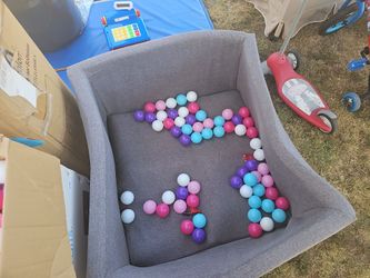 Kids Ball Pit with Colorful Play Balls