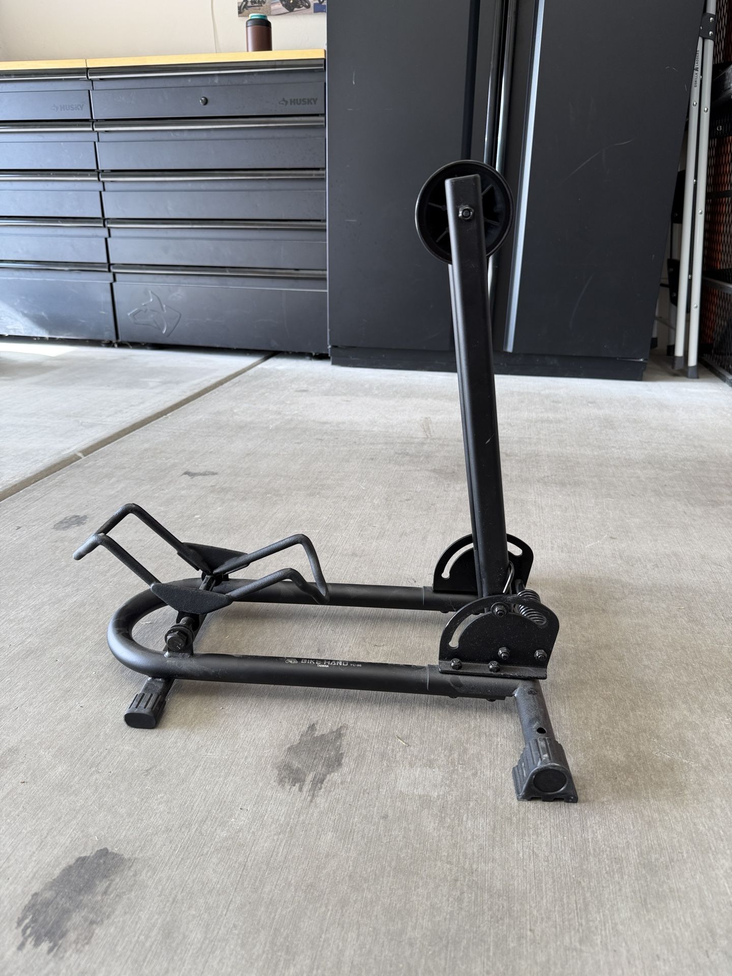 Bicycle Front Wheel foldable Stand