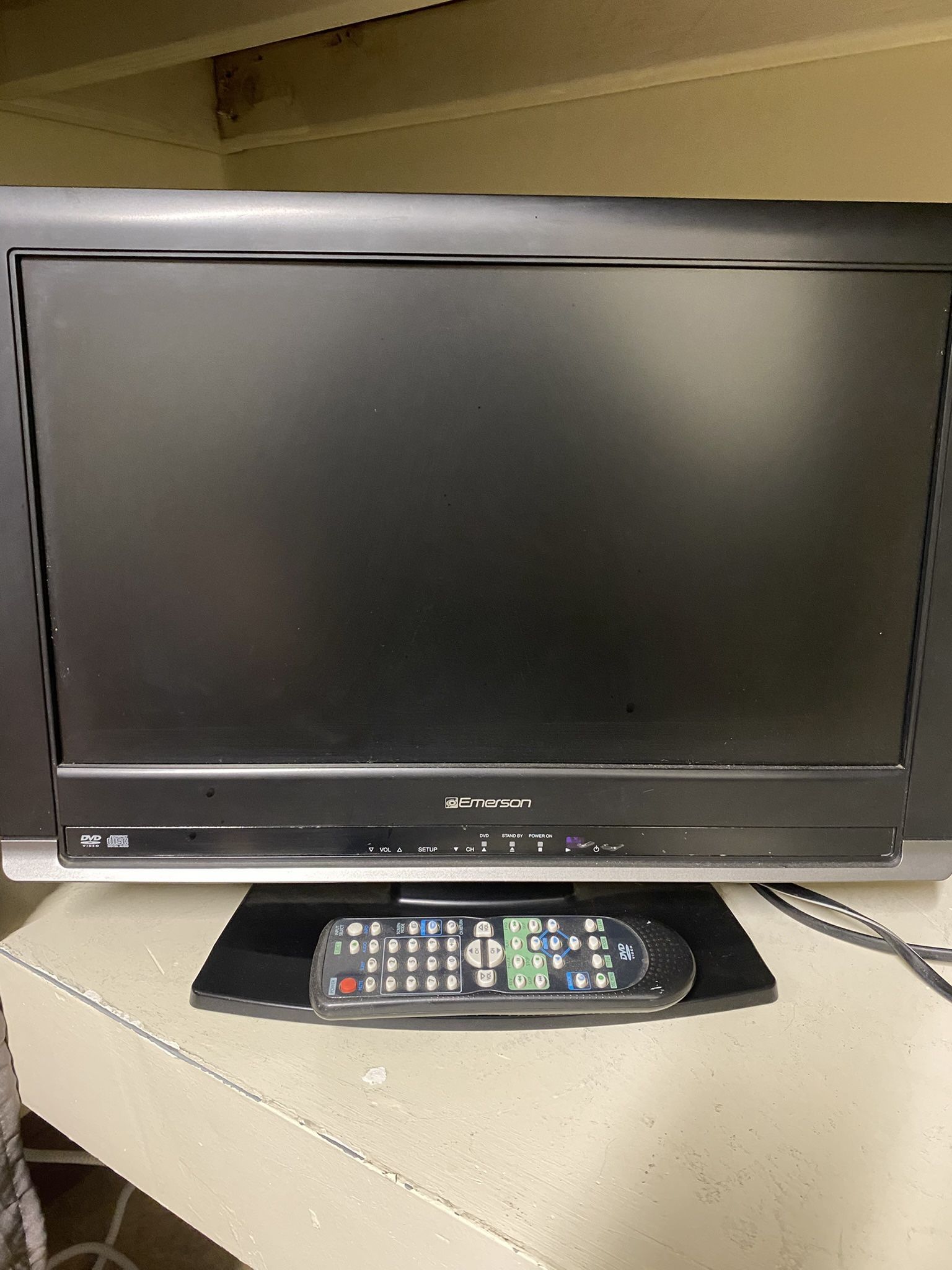 Small Tv With DVD Player And Remote
