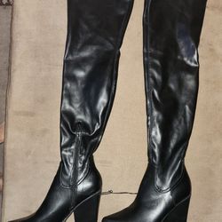 Knee High Boot Size 9 New