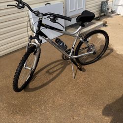 Giant Boulder 4130 Chromo - 21” Frame Mountain Bike