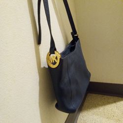 Michael Kors Bule Black Soft Leather 