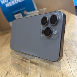 Apple iPhone 15Pro Max 1TB Factory Unlocked For Any Carrier/1TB Liberado Para Cualquier Compañia